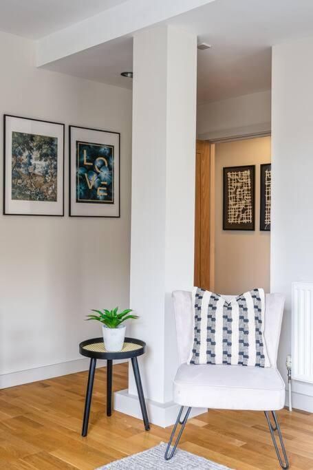 באת' Stunning 2 Bedroom Apartment In Converted Chapel מראה חיצוני תמונה